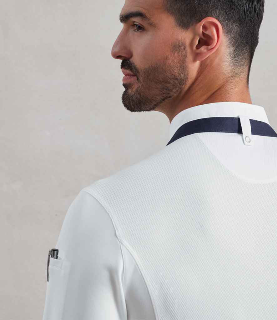 PR647 White Model